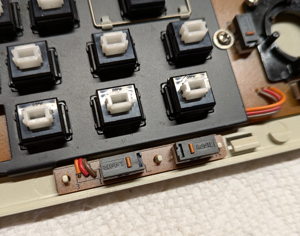 Mouse button daughter board