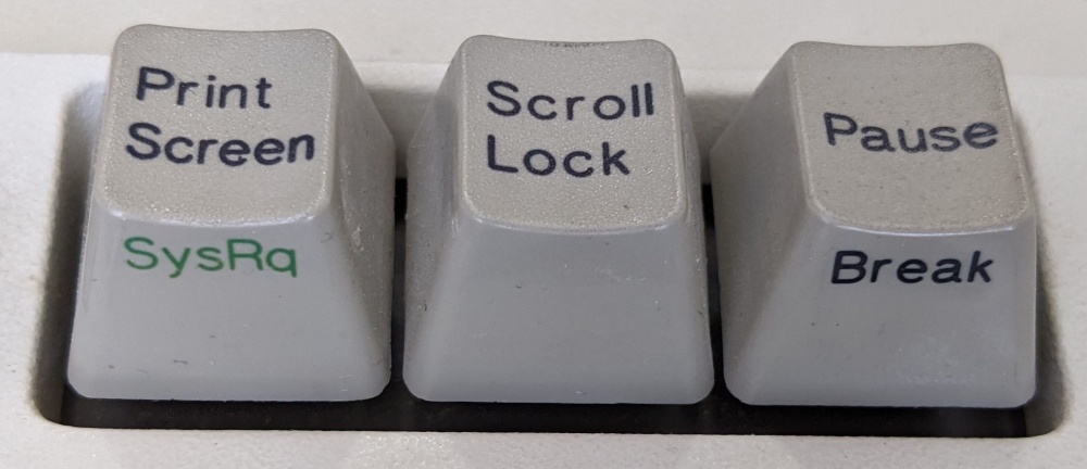Keycap side legends